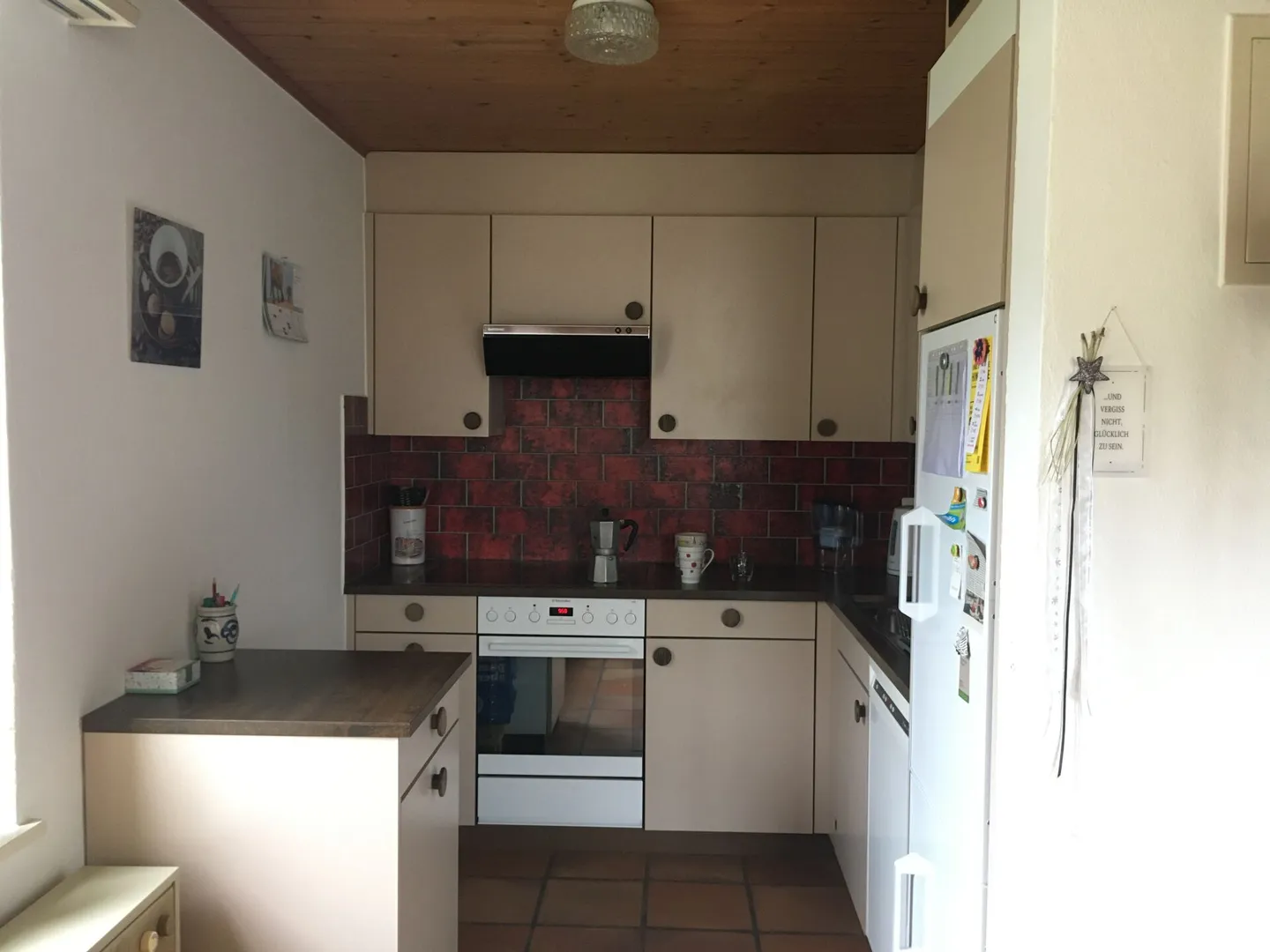 3.5-Room Apartment with Breathtaking View in Cazis - Photo 4 of 15