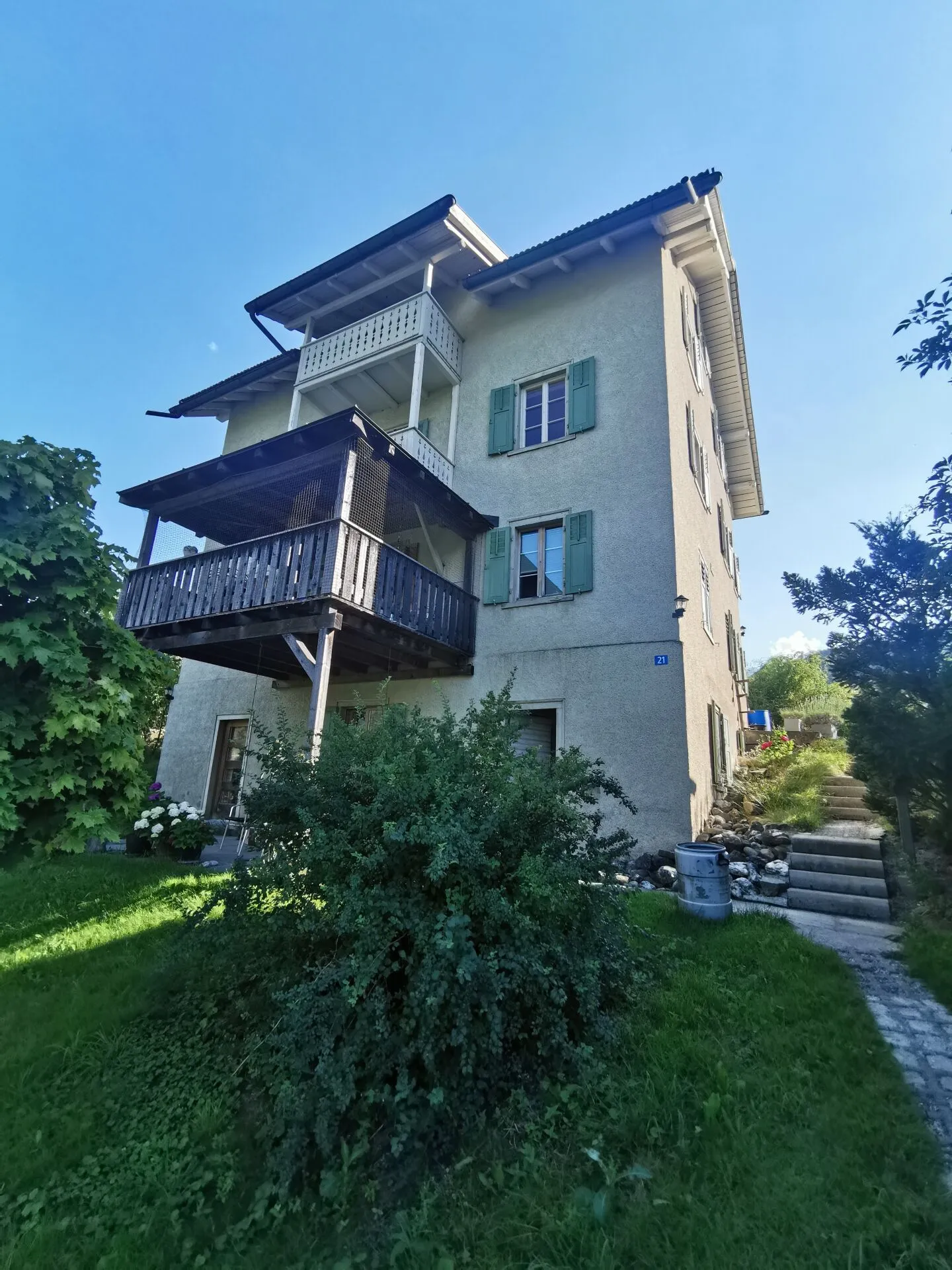 3.5-Room Apartment with Breathtaking View in Cazis - Photo 12 of 15