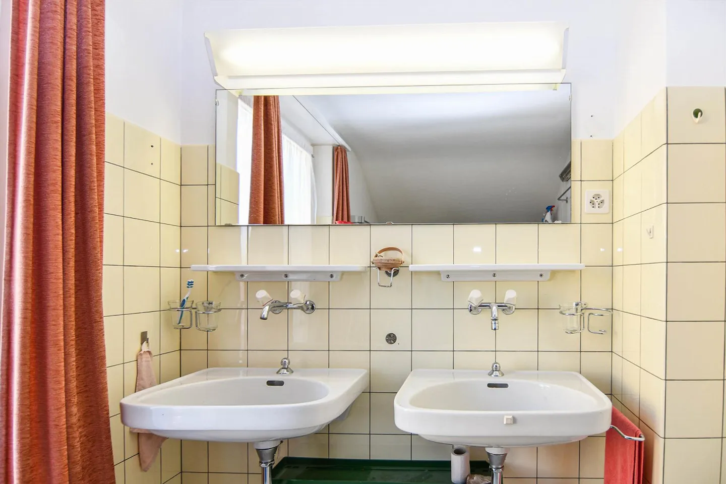 5½ -Zimmer-Einfamilienhaus mit grossem Garten - Foto 12 von 15