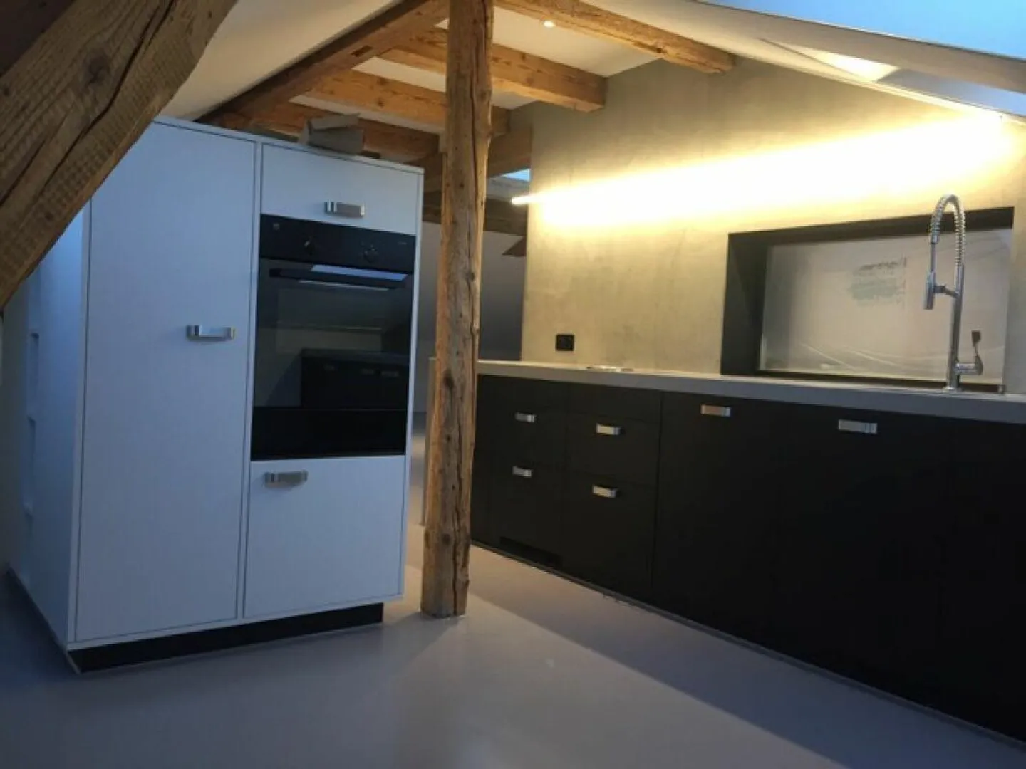 Exclusive Penthouse in a Desirable Location in the City of Baden - Photo 5 of 8