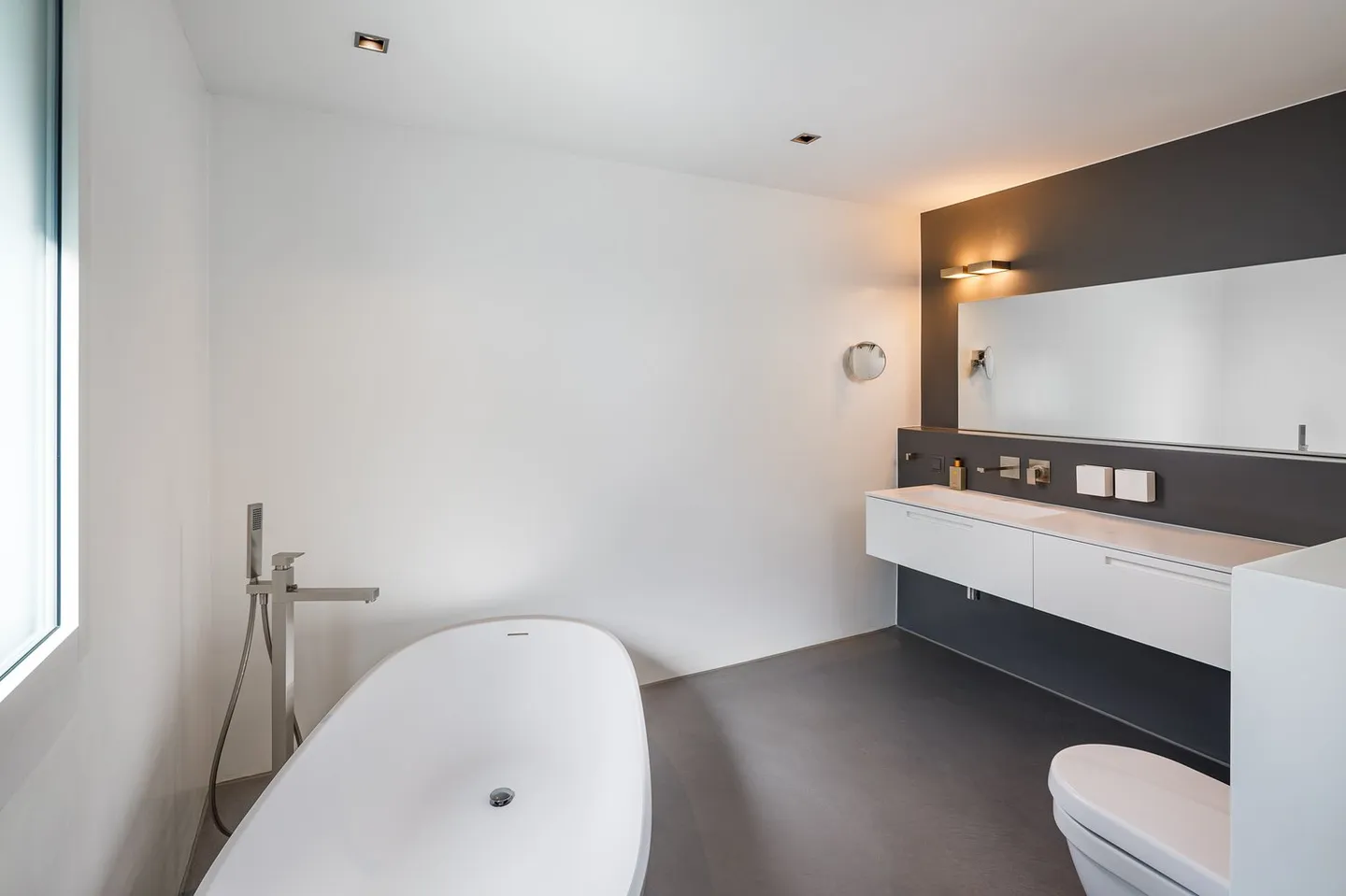 Modern 4.5 Room Apartment with Lake View in Horgen - Photo 7 of 12