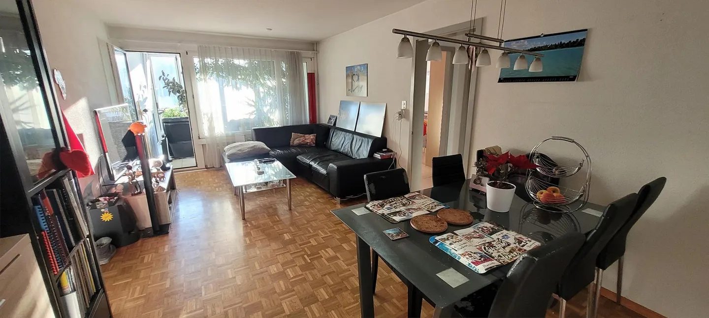 Cercasi nuovo inquilino dal 01.04.2026 per un appartamento di 3,5 stanze a Buchrain - Foto 2 di 9