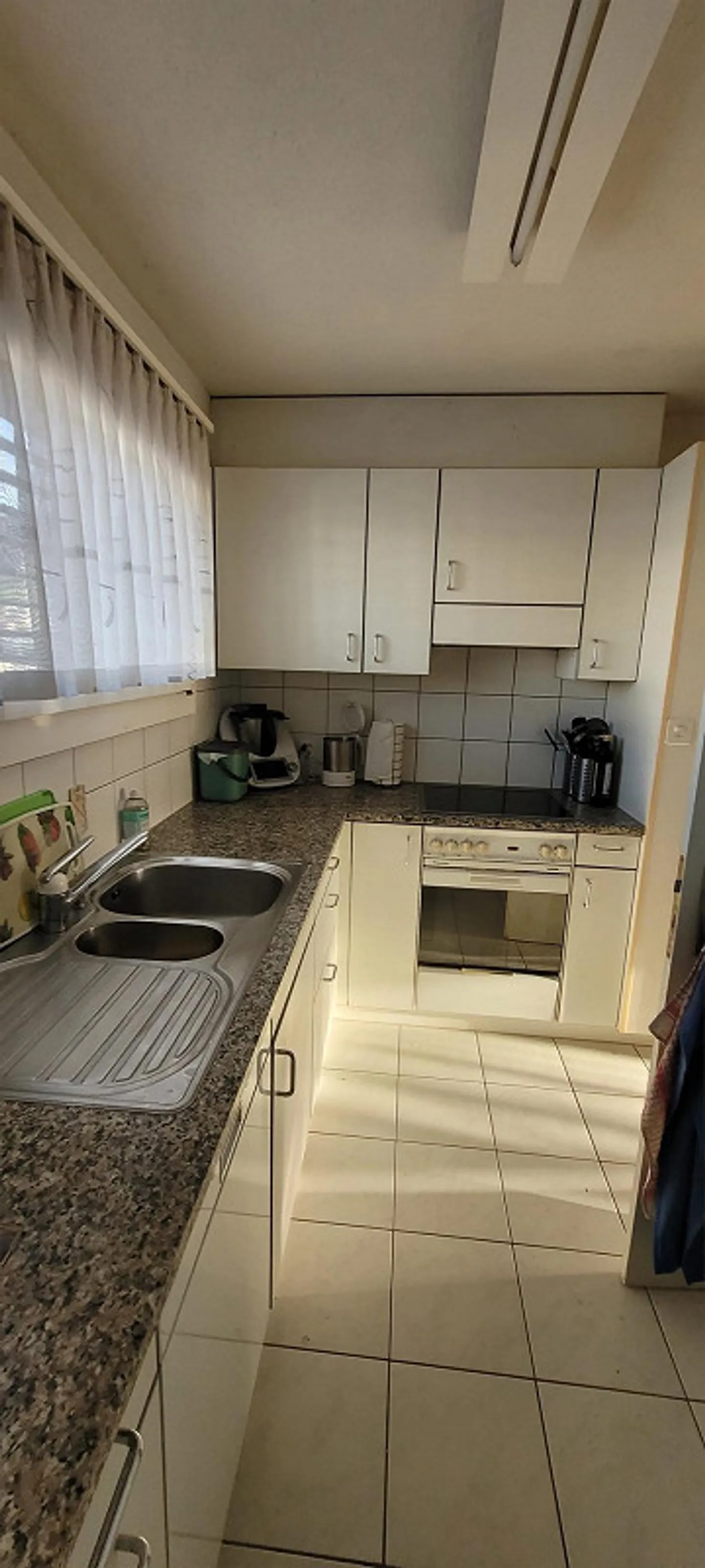 Cercasi nuovo inquilino dal 01.04.2026 per un appartamento di 3,5 stanze a Buchrain - Foto 5 di 9