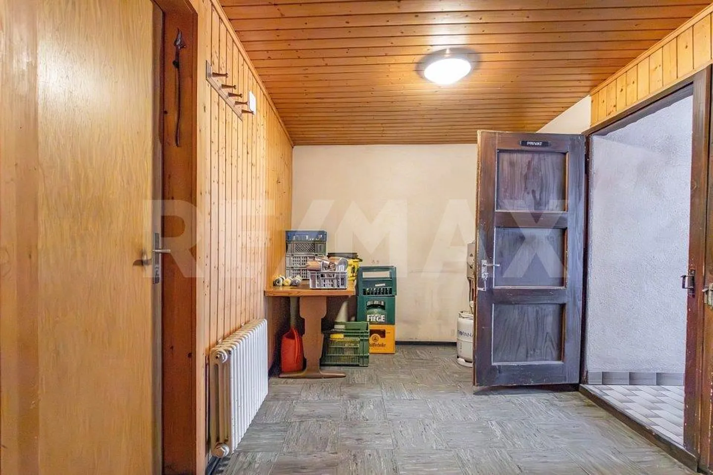 Restaurant / Guesthouse / Landlord Apartment - Photo 7 of 13