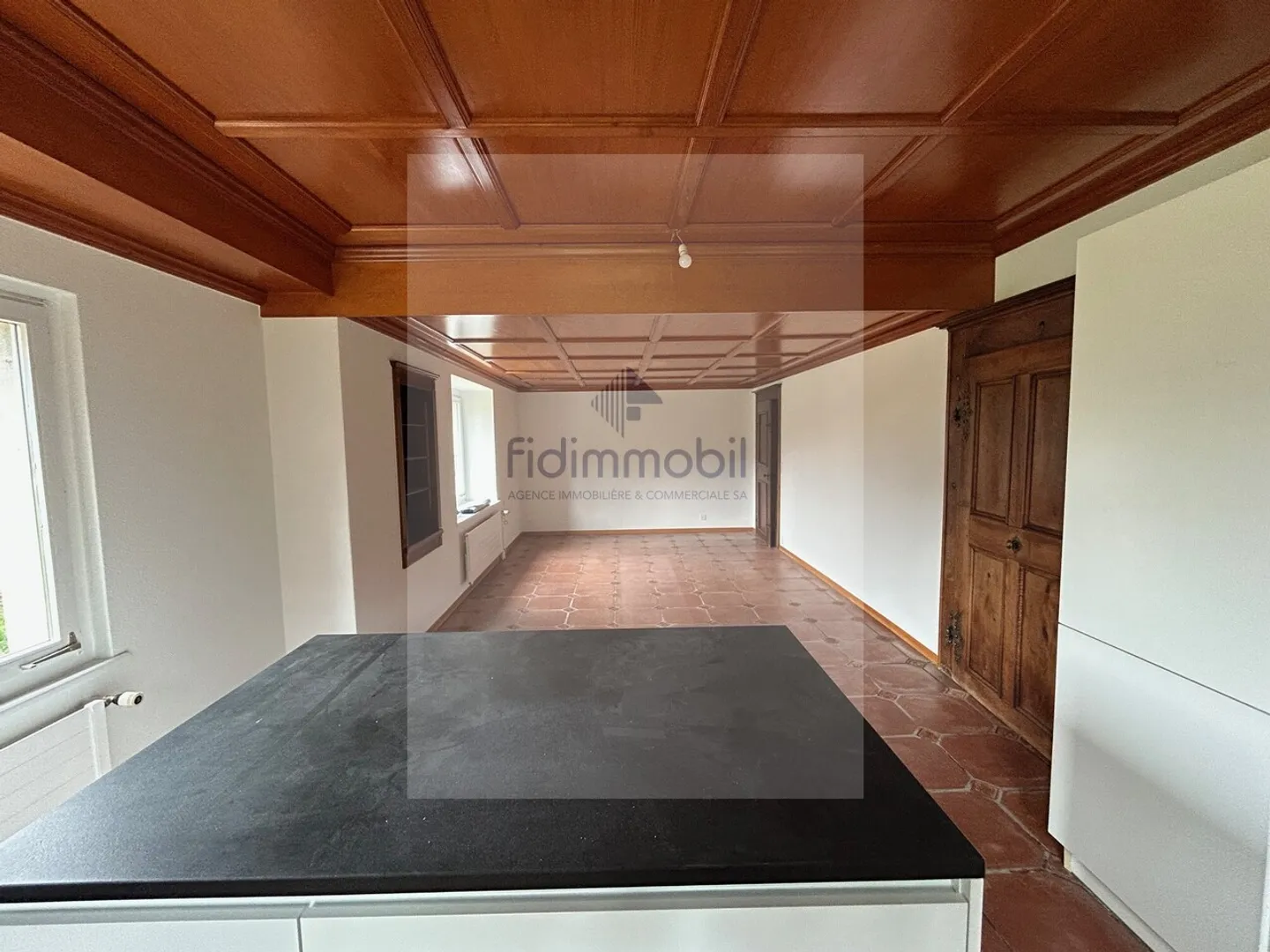 MAGNIFICENT WINE ESTATE HOUSE IN A QUIET LOCATION - Photo 3 of 13