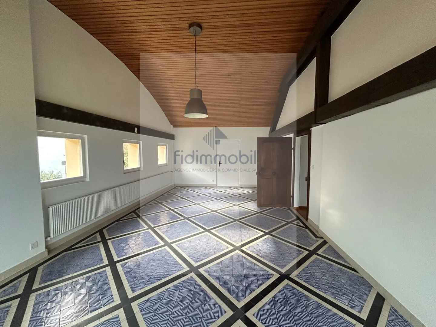 MAGNIFICENT WINE ESTATE HOUSE IN A QUIET LOCATION - Photo 9 of 13