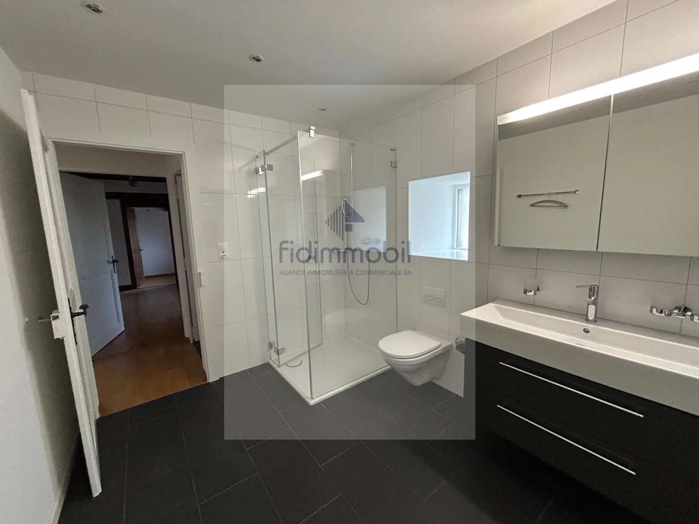 MAGNIFICENT WINE ESTATE HOUSE IN A QUIET LOCATION - Photo 10 of 13