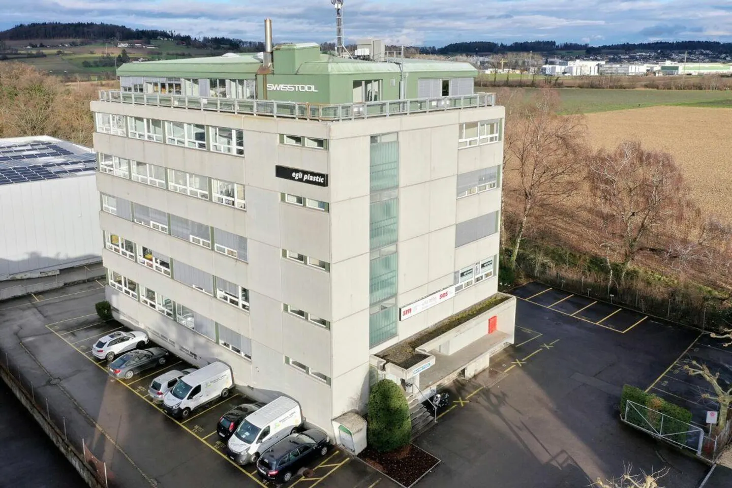 Proud Commercial Property in Dällikon - Photo 1 of 10