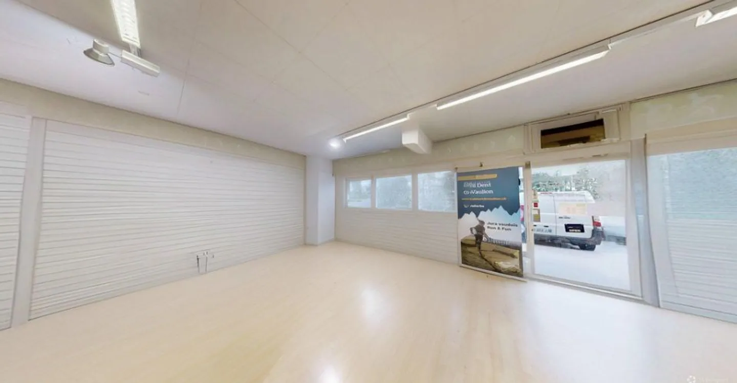 Spazio Commerciale a Écublens - Foto 3 di 8
