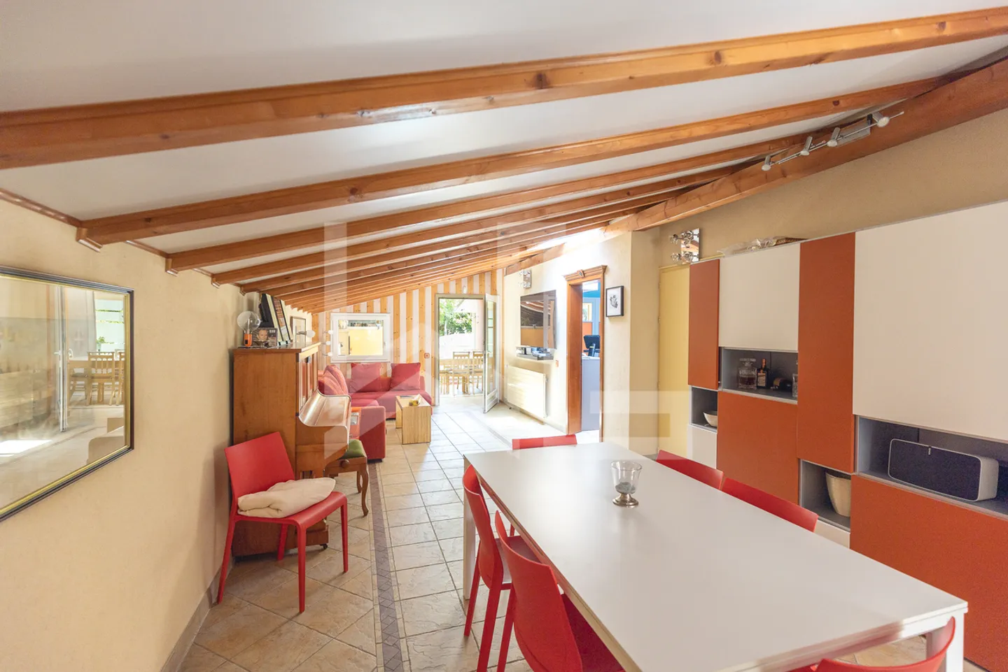 Wunderschöne Charakterbastide in den Höhenlagen von Nyon - Foto 13 von 17