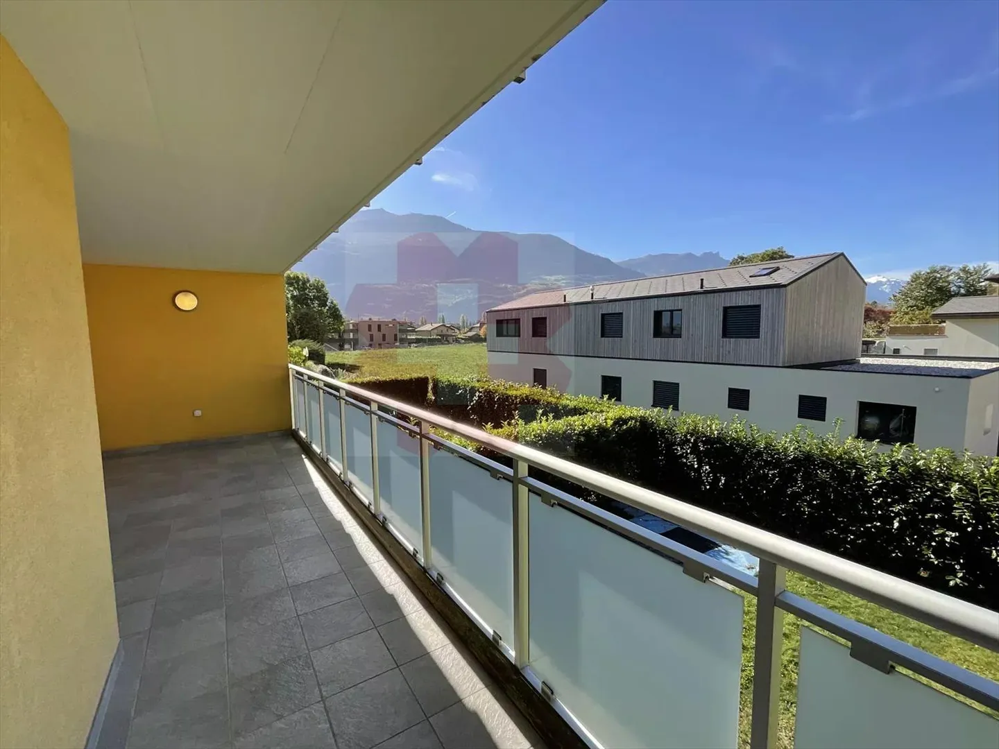 For Sale: Charming 4.5 Room Apartment in Magnot - Photo 2 of 6