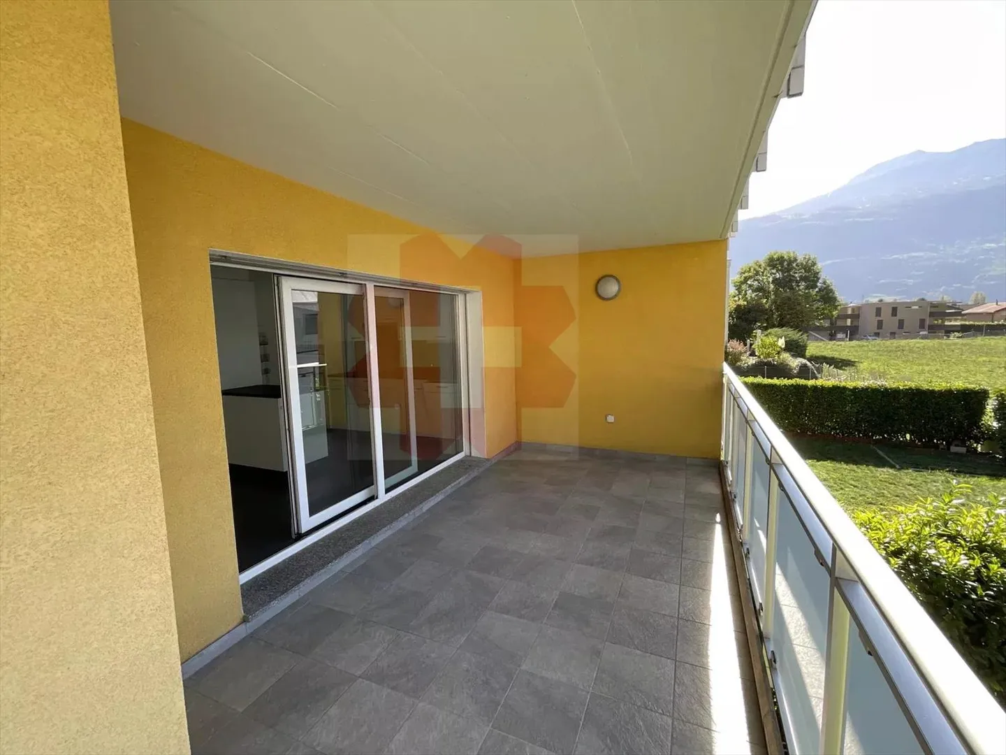 For Sale: Charming 4.5 Room Apartment in Magnot - Photo 3 of 6