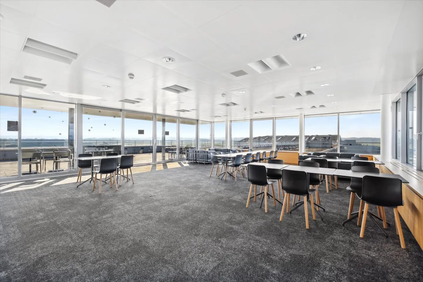 Nouveau site directement à l'aéroport de Bâle - Photo 12 sur 12