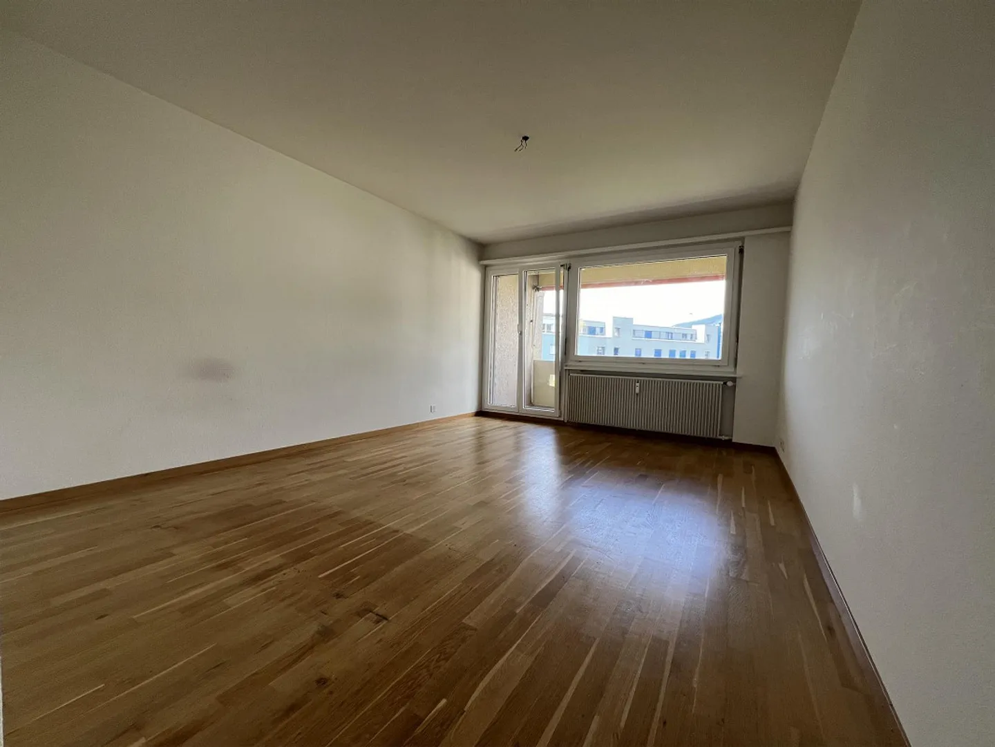 Charming 3-room apartment - Photo 2 of 6