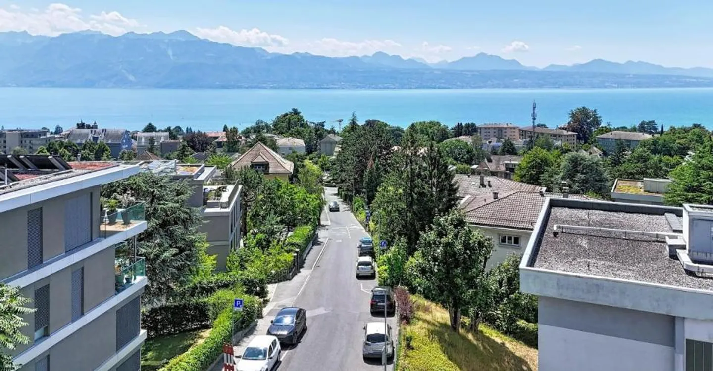 Condo for sale in Pully, Switzerland - Photo 1 of 9
