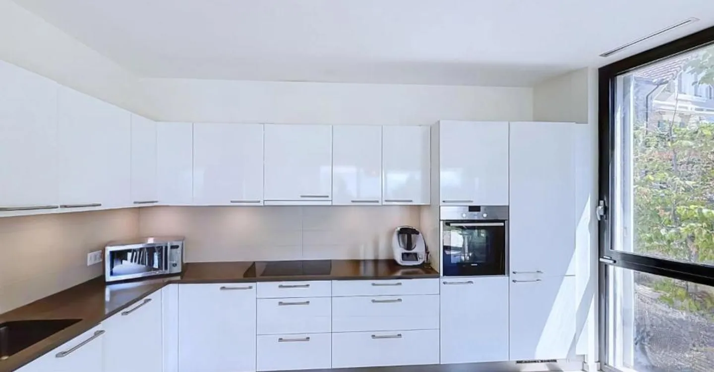 Condo for sale in Pully, Switzerland - Photo 3 of 9