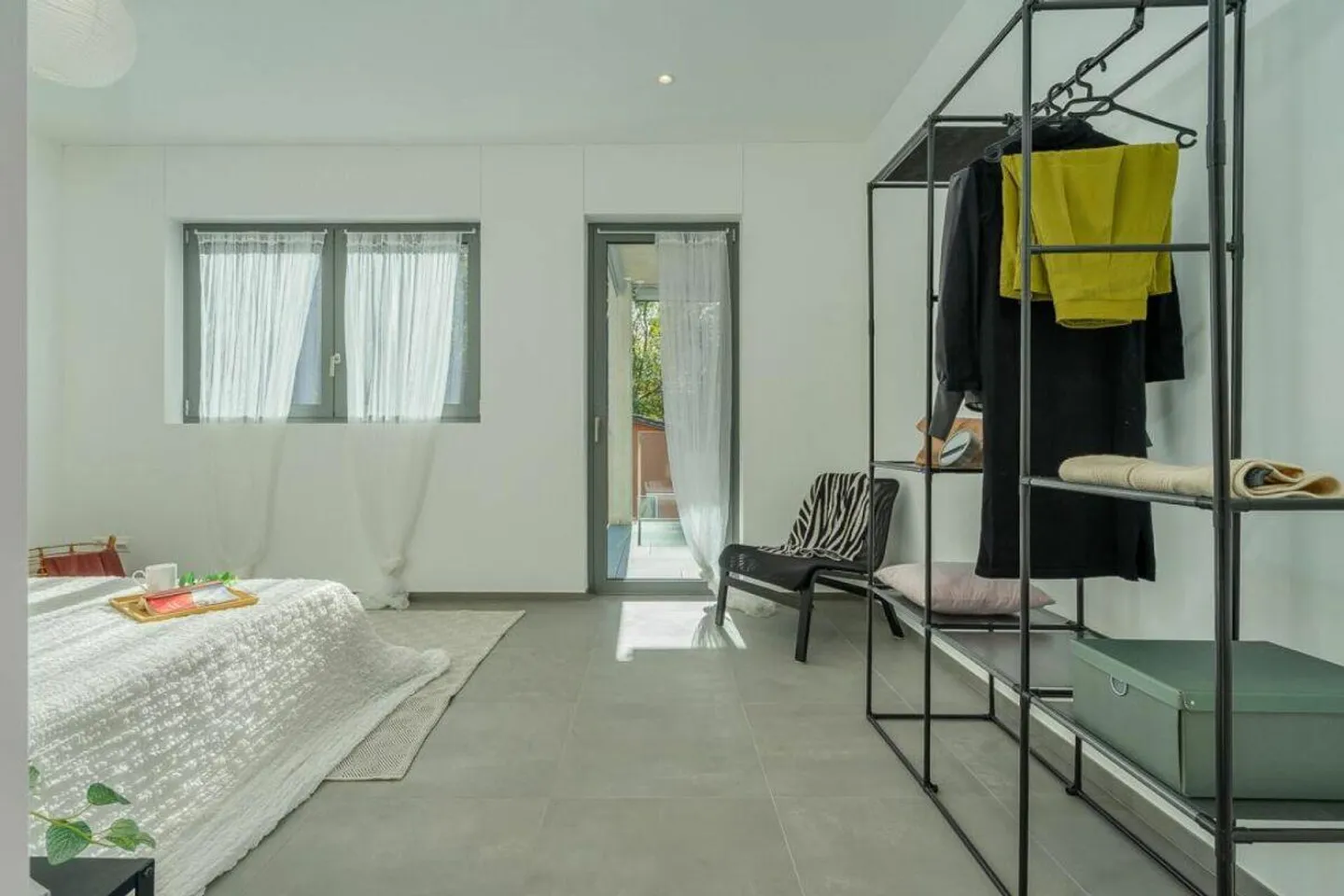 PREGASSONA · APPARTEMENT ÉLÉGANT DE 4½ PIÈCES AVEC TERRASSE COUVERTE ET FINITIONS DE HAUTE QUALITÉ - Photo 8 sur 12