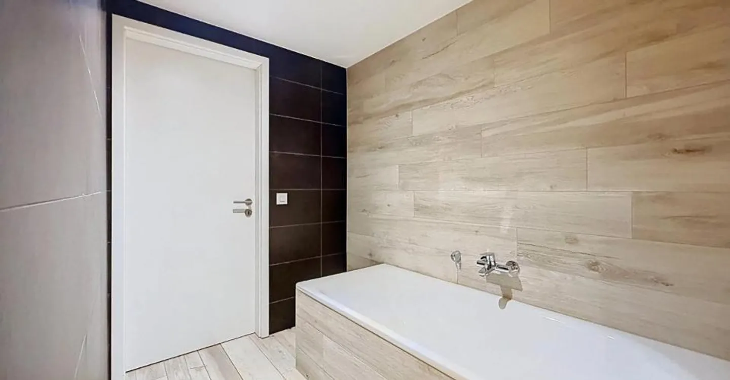 Condo for sale in Pully, Switzerland - Photo 6 of 9