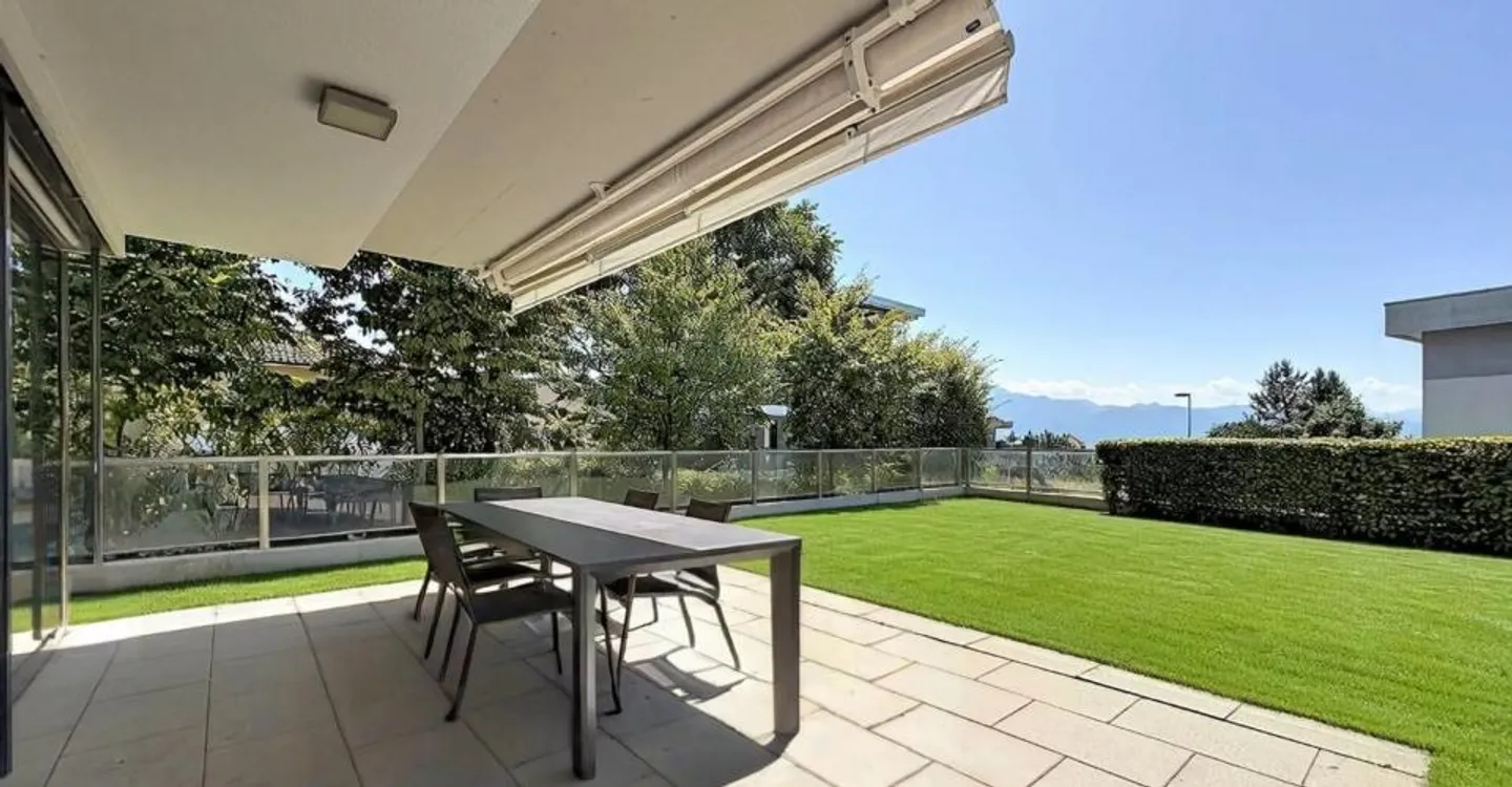 Condo for sale in Pully, Switzerland - Photo 9 of 9
