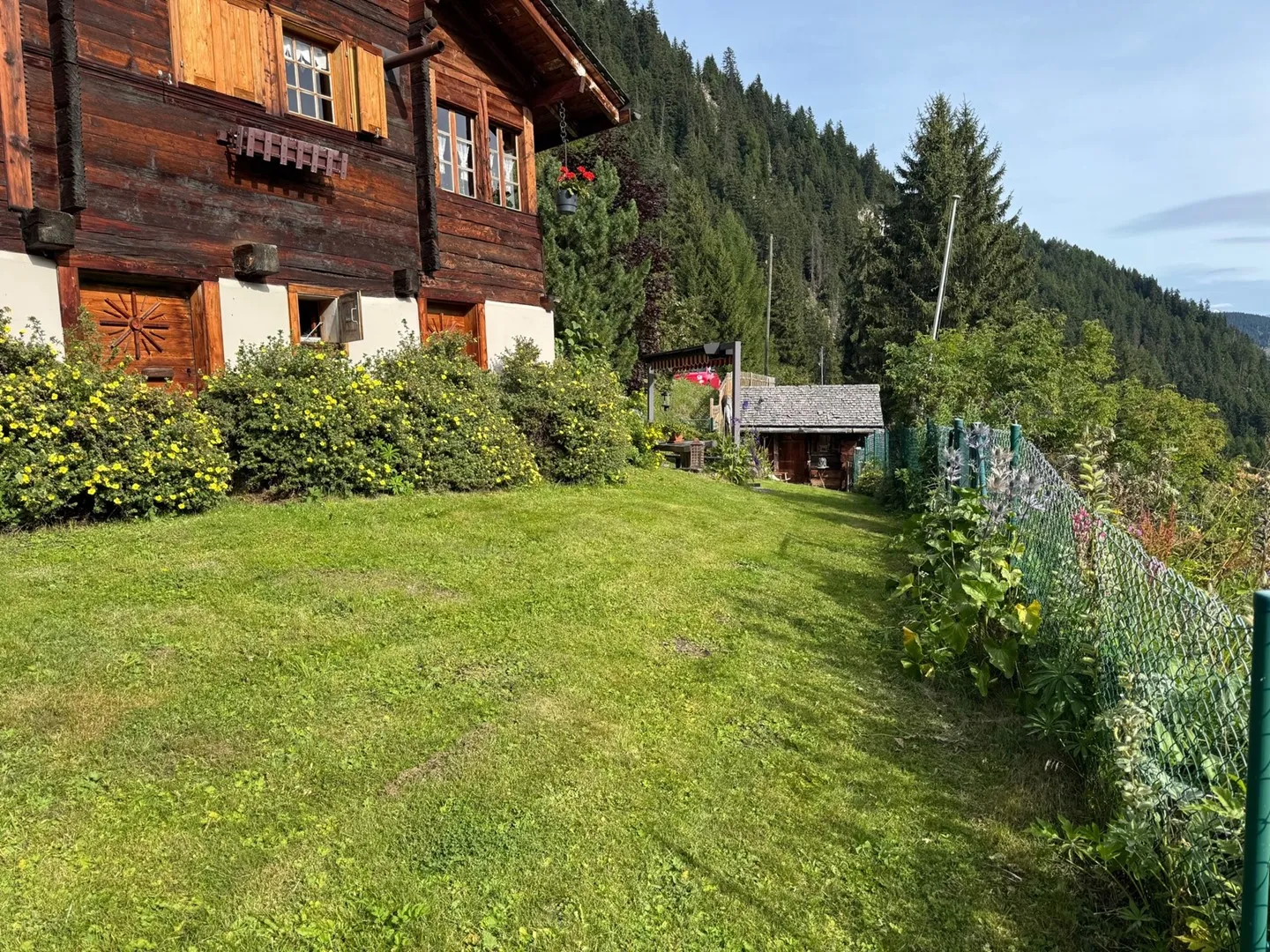Summer Chalet and its Mazot / La Coûte (Hérémence) / EXCLUSIVITY - Photo 2 of 13