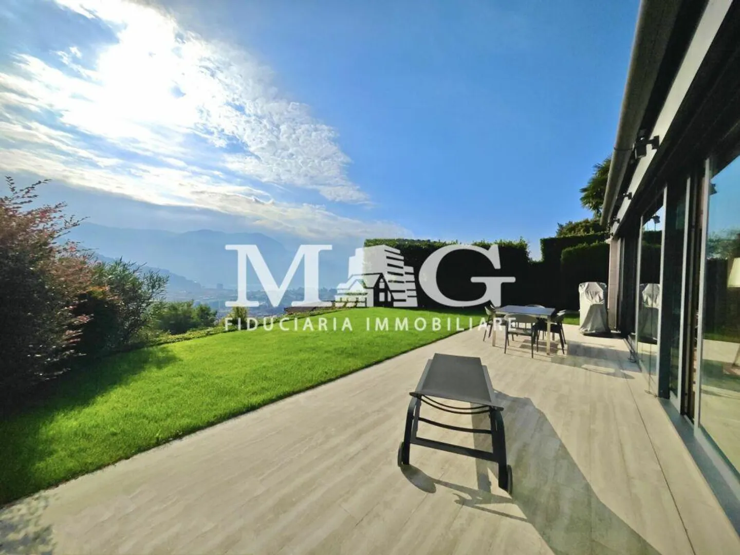 Lugano: Apartment with terrace and garden with lake view, 4.5 rooms - Photo 3 of 19