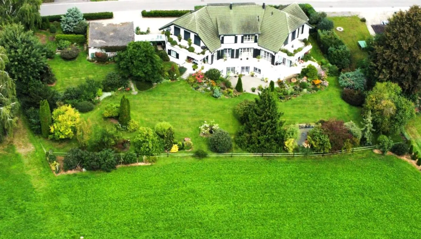 Casa familiare doppia di 15 camere - Foto 2 di 5