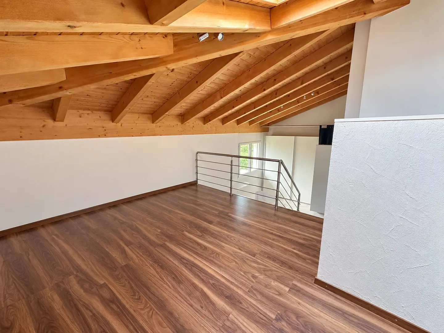 Renovierte Einzelvilla in Collombey-Muraz; Terrasse von über 100 m² und großer Garten - Foto 18 von 34