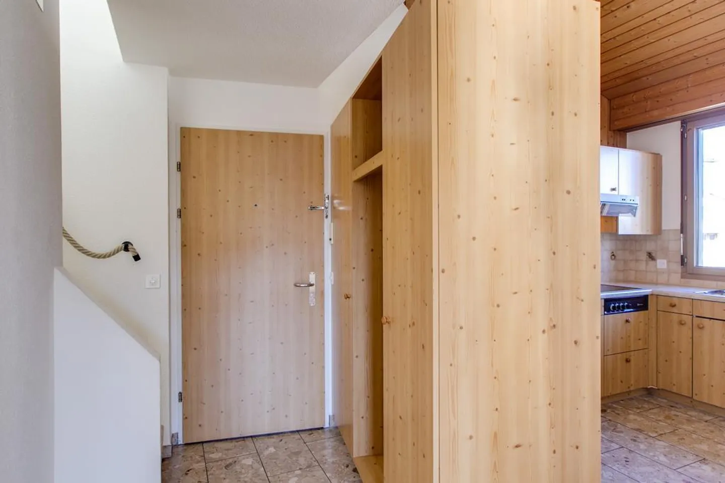 4.5 Zimmer-Maisonettewohnung in Hombrechtikon zu vermieten! - Foto 3 von 11