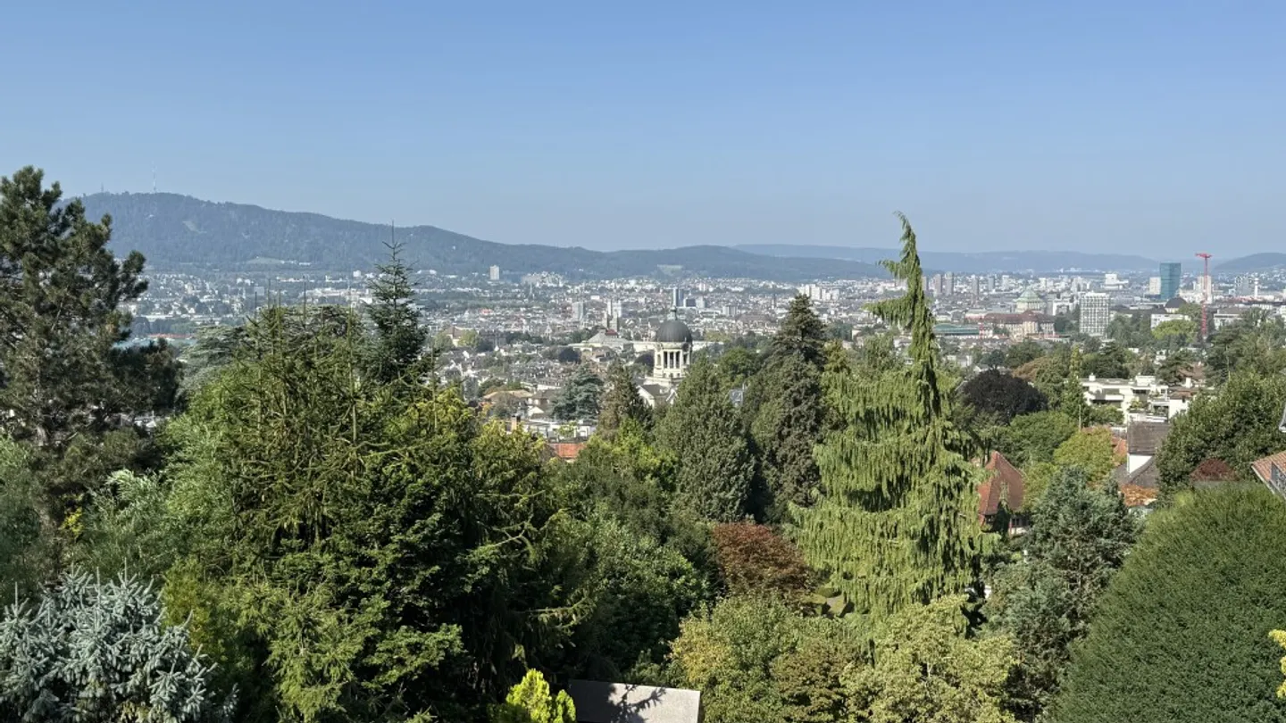 Listed architectural treasure in an exclusive location on Zürichberg - Photo 3 of 4