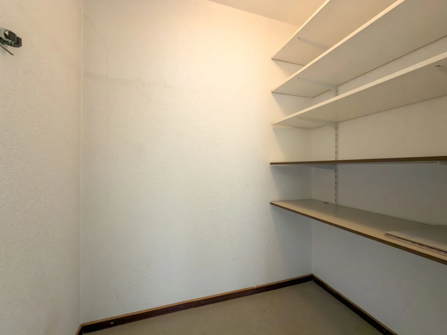 Sunny 3.5-room apartment with great potential in a quiet neighborhood of Zofingen - Photo 12 of 14