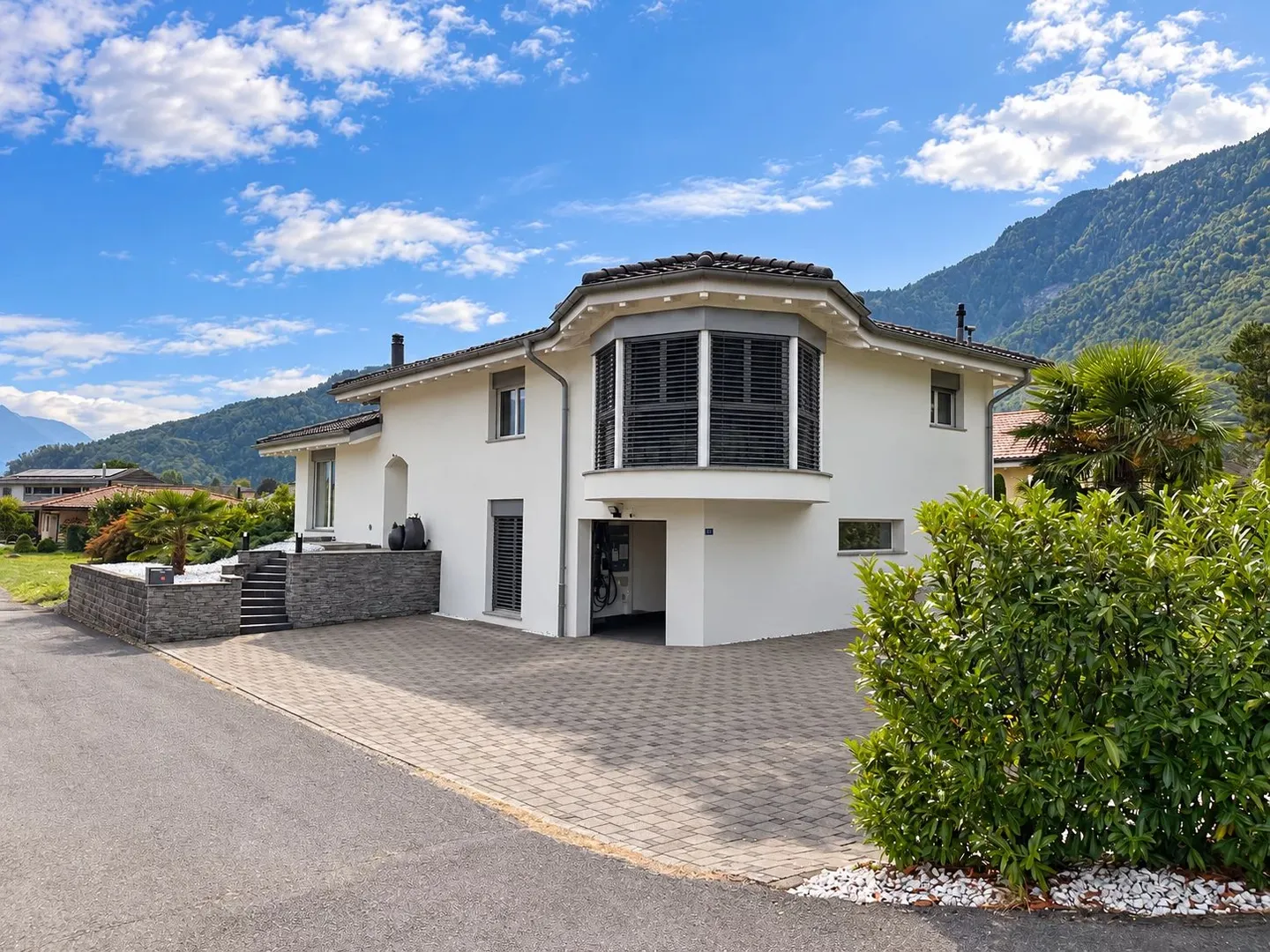 Renovierte Einzelvilla in Collombey-Muraz; Terrasse von über 100 m² und großer Garten - Foto 23 von 34