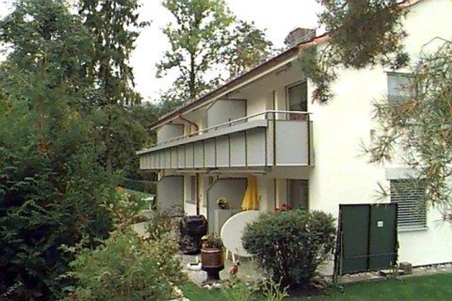 Place de parking à Adliswil - Photo 1 sur 3