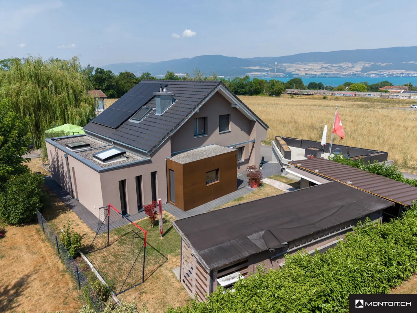 Villa moderne avec vue sur le lac - Photo 2 sur 12
