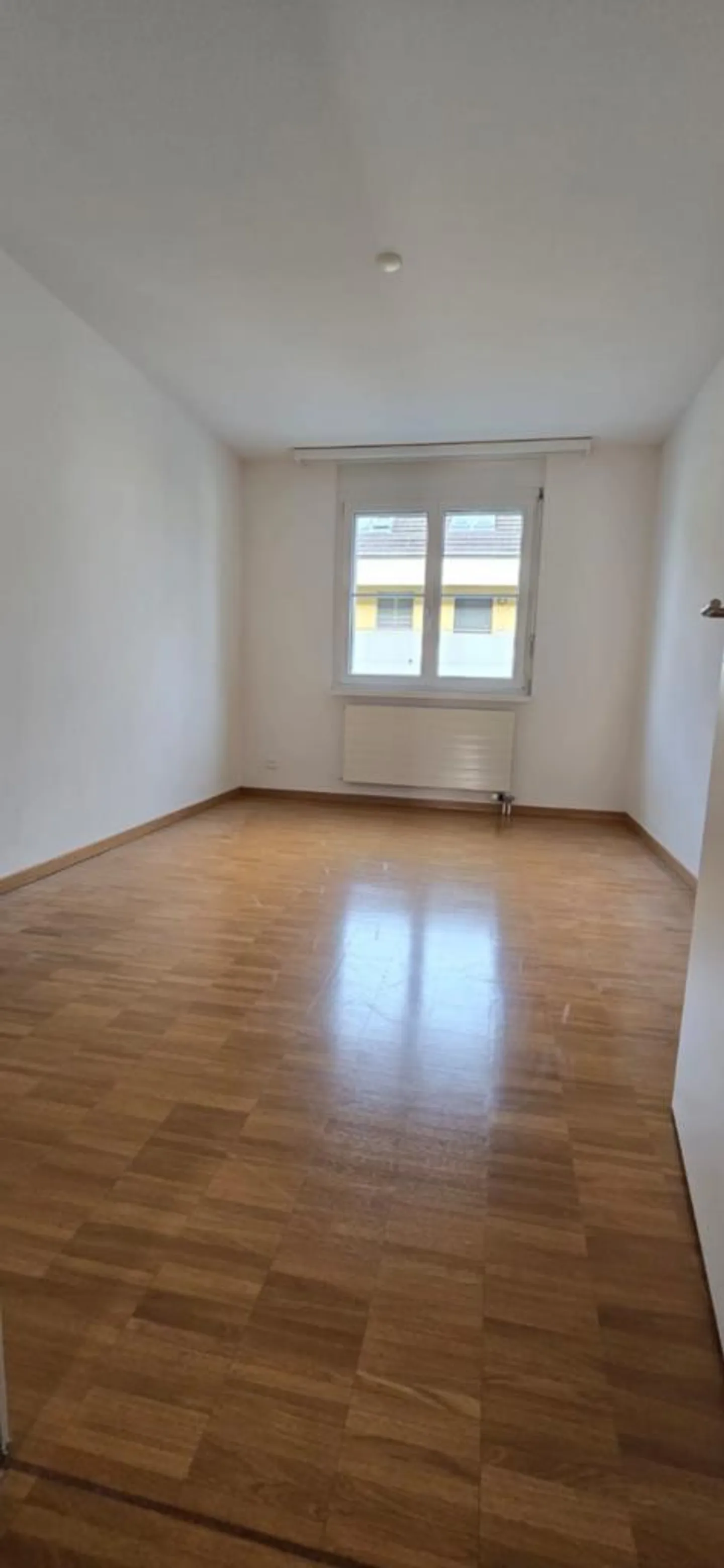Appartement 5 1/2 pièces sur 3 étages cherche locataire ! - Photo 8 sur 11