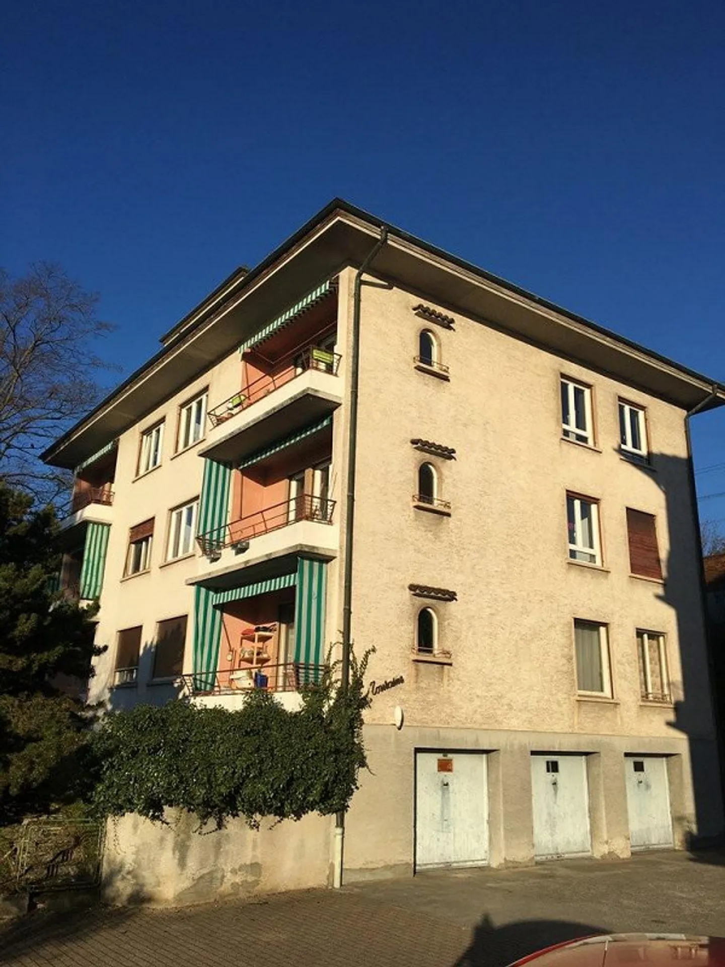 Posti auto esterni da affittare subito - Foto 1 di 1