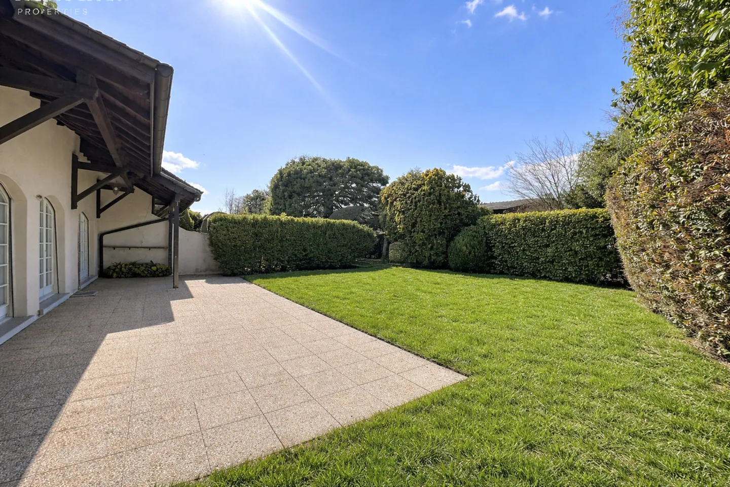 Villa familiare con studio a Hermance vicino al lago - Foto 2 di 15
