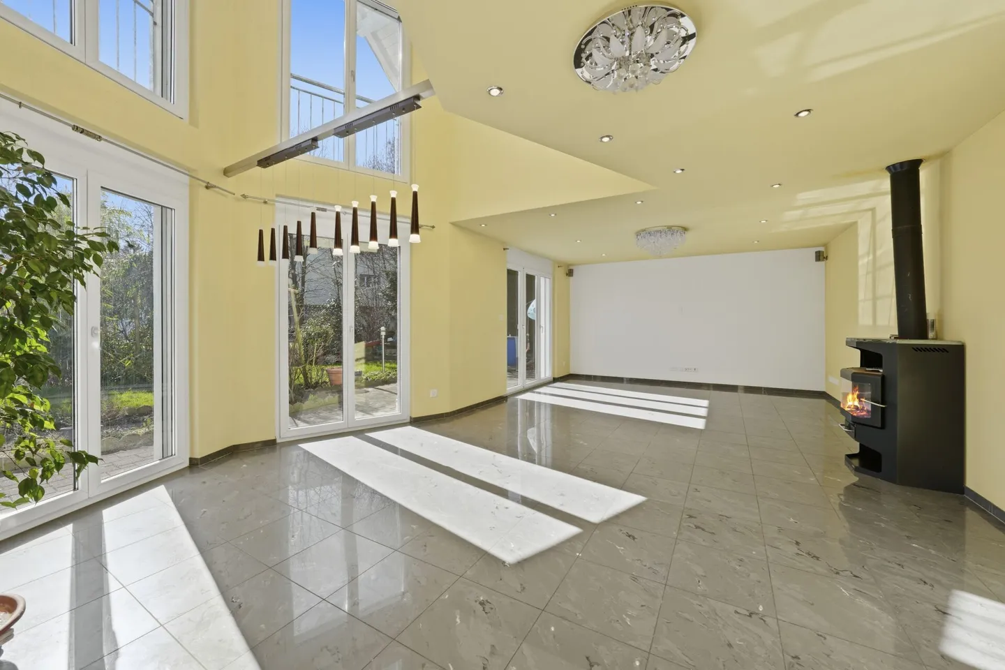 Living with Comfort and Space - Detached Family House in Wittenbach - Photo 6 of 32
