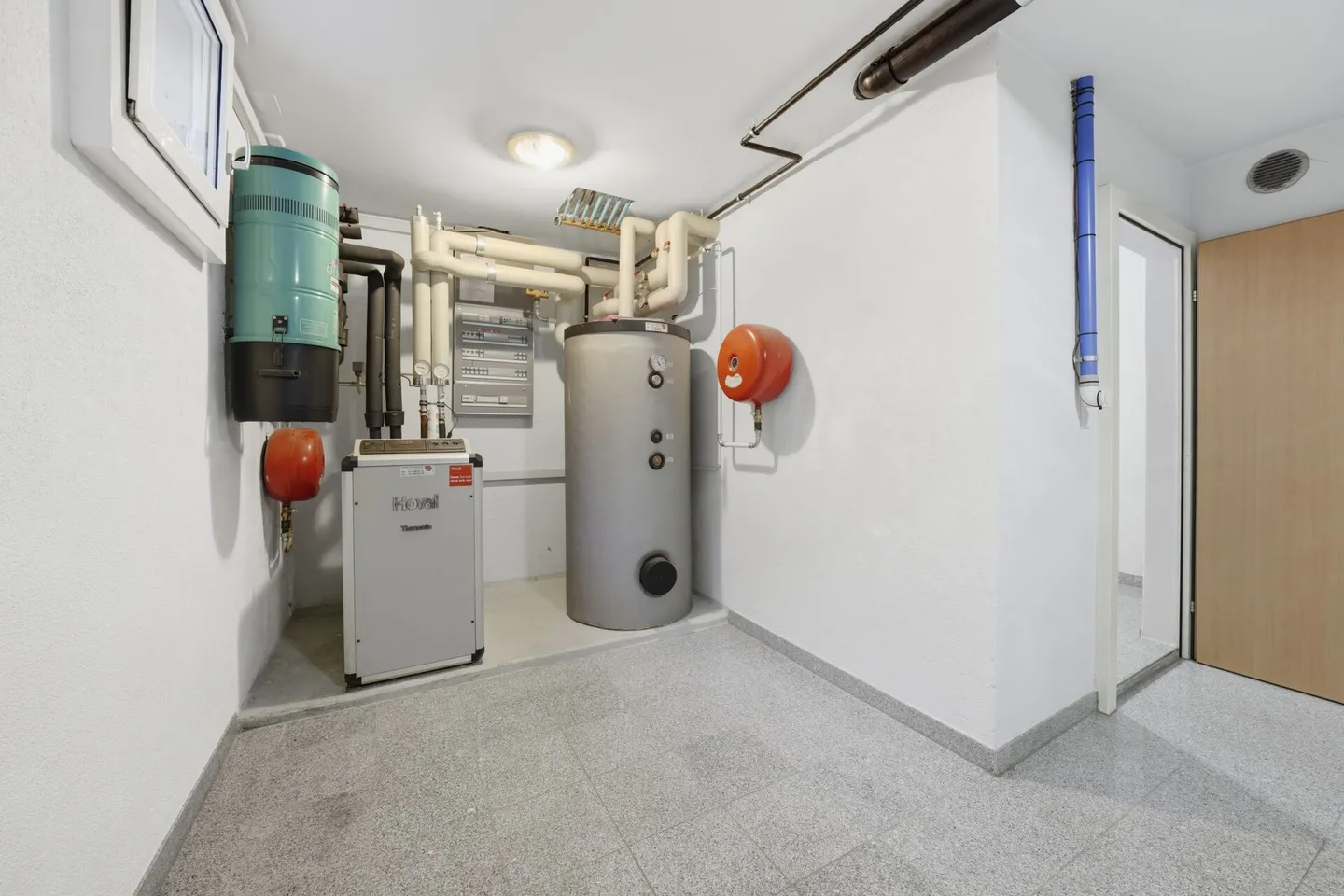 Living with Comfort and Space - Detached Family House in Wittenbach - Photo 24 of 32