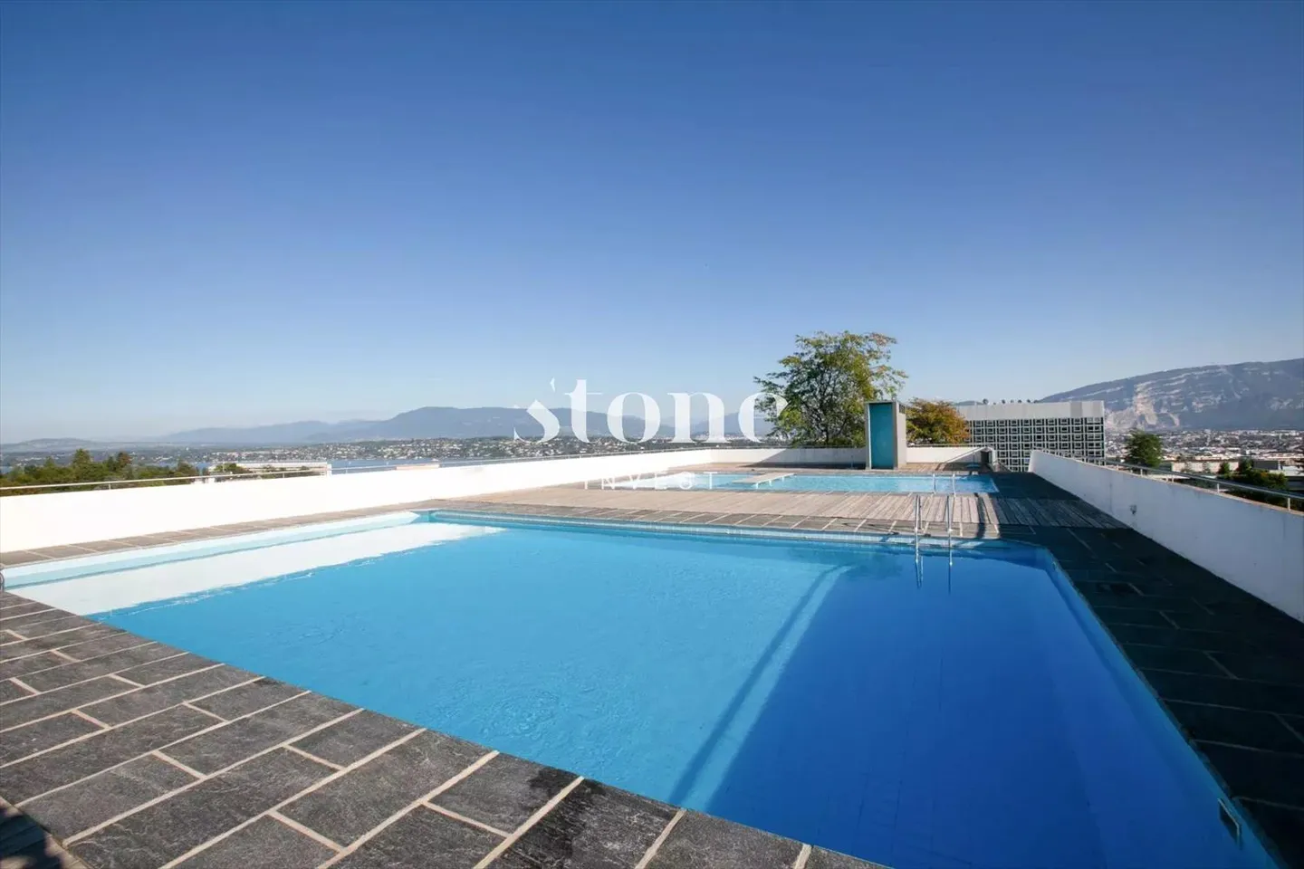 Magnificent 4-room apartment with exceptional view - Photo 3 of 10