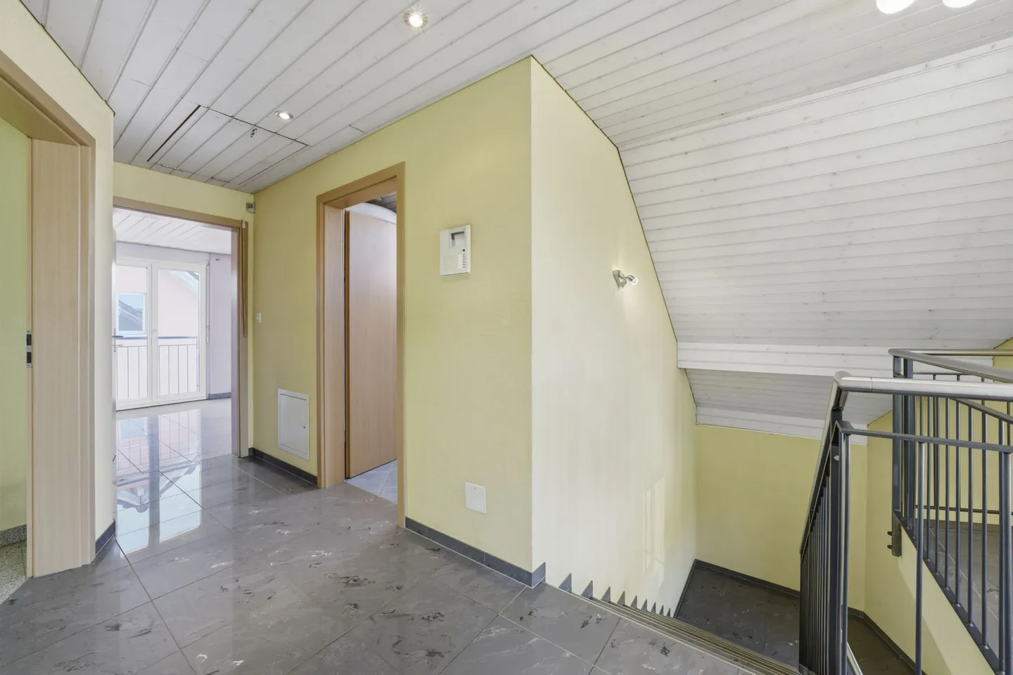 Living with Comfort and Space - Detached Family House in Wittenbach - Photo 16 of 32