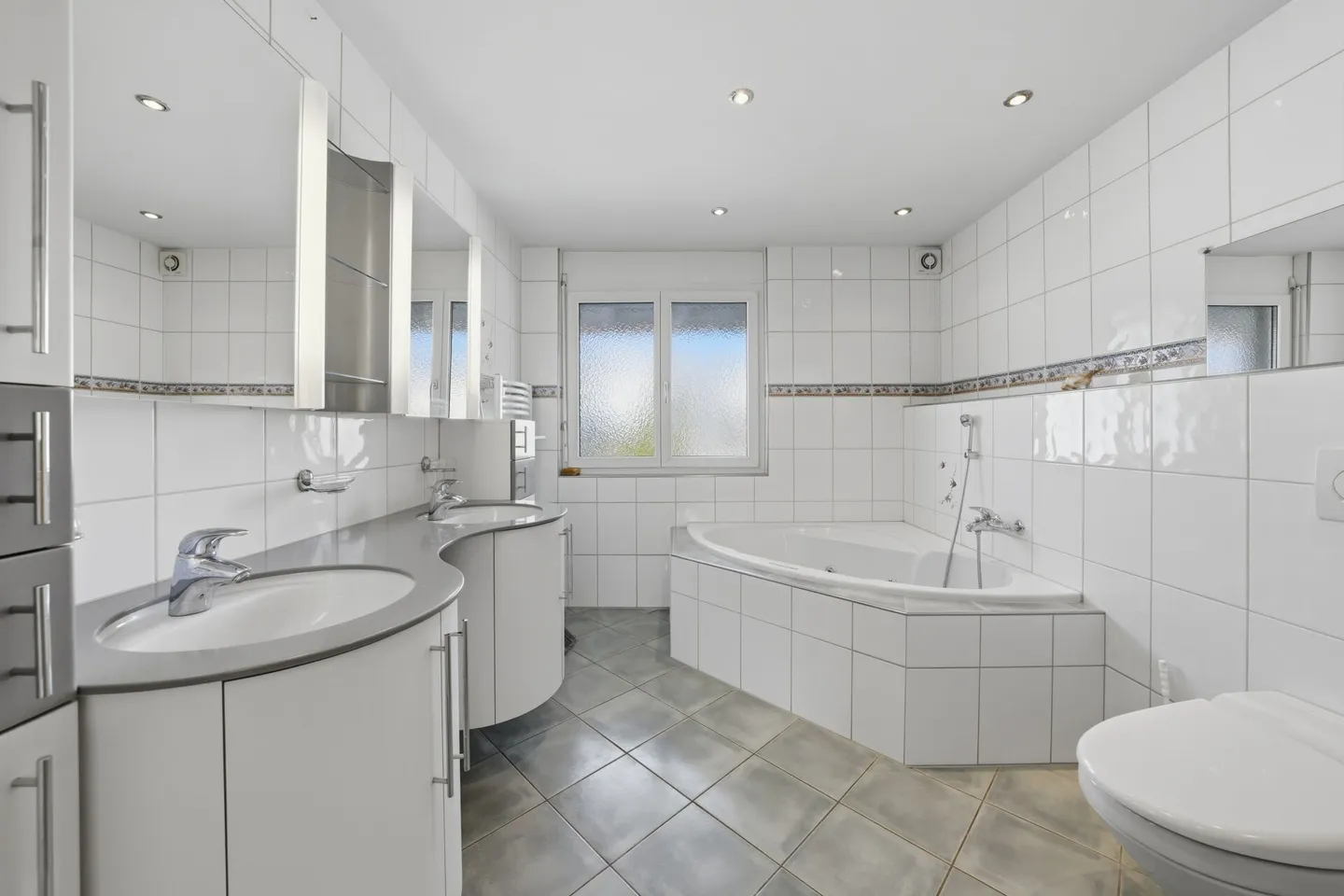 Living with Comfort and Space - Detached Family House in Wittenbach - Photo 19 of 32