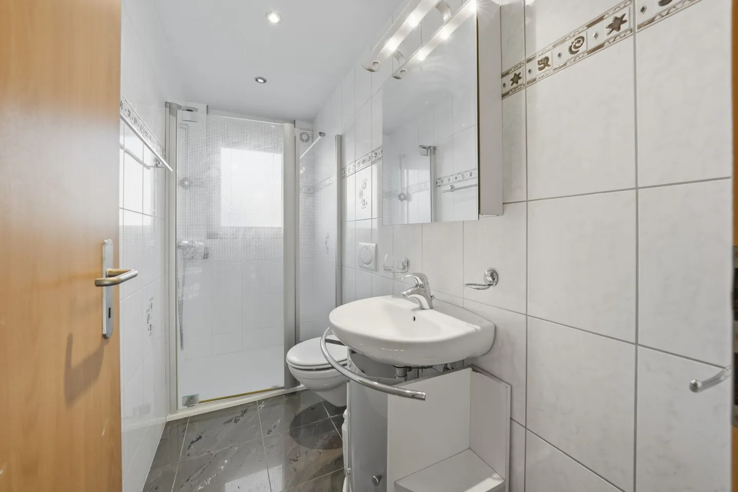 Living with Comfort and Space - Detached Family House in Wittenbach - Photo 21 of 32