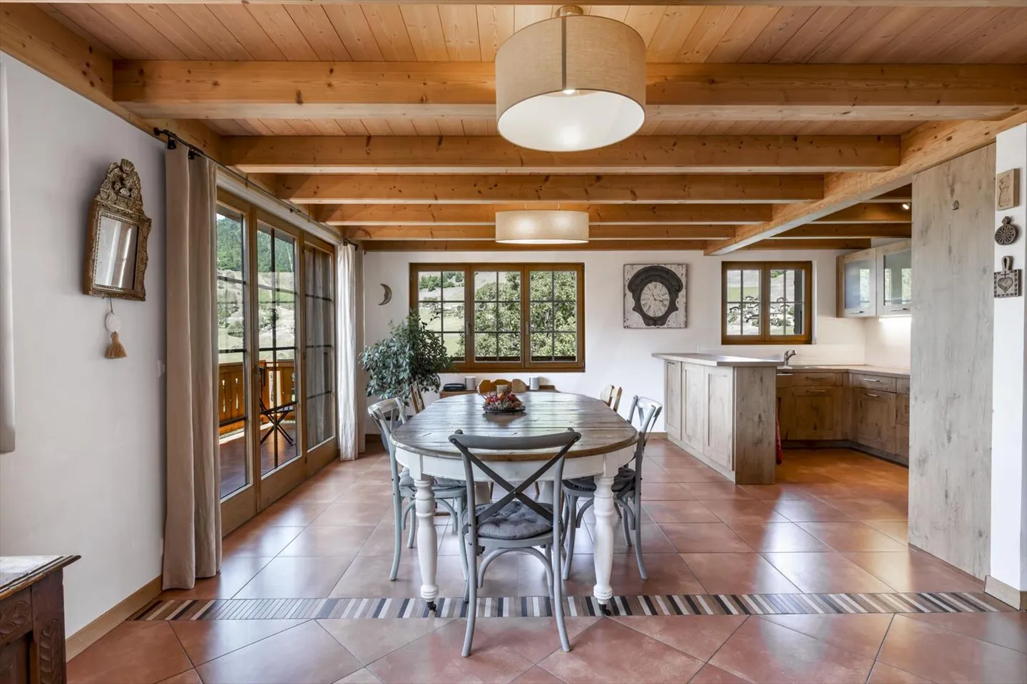 SPLENDIDO CHALET 5.5 STANZE CON POSIZIONE ECCEZIONALE! - Foto 12 di 13