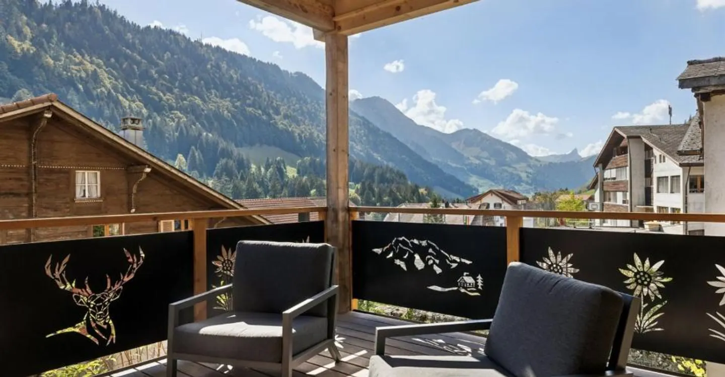 Chalet autentico di 4.5 stanze completamente ristrutturato - Foto 3 di 9