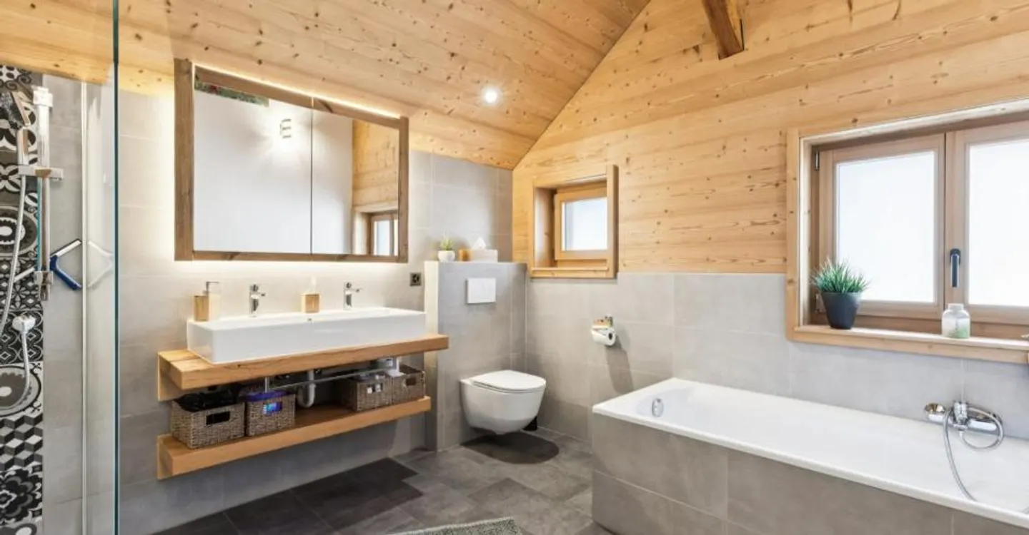 Chalet autentico di 4.5 stanze completamente ristrutturato - Foto 7 di 9