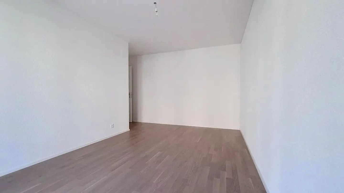 Modern Apartment in Cour de Gare - Photo 8 of 13