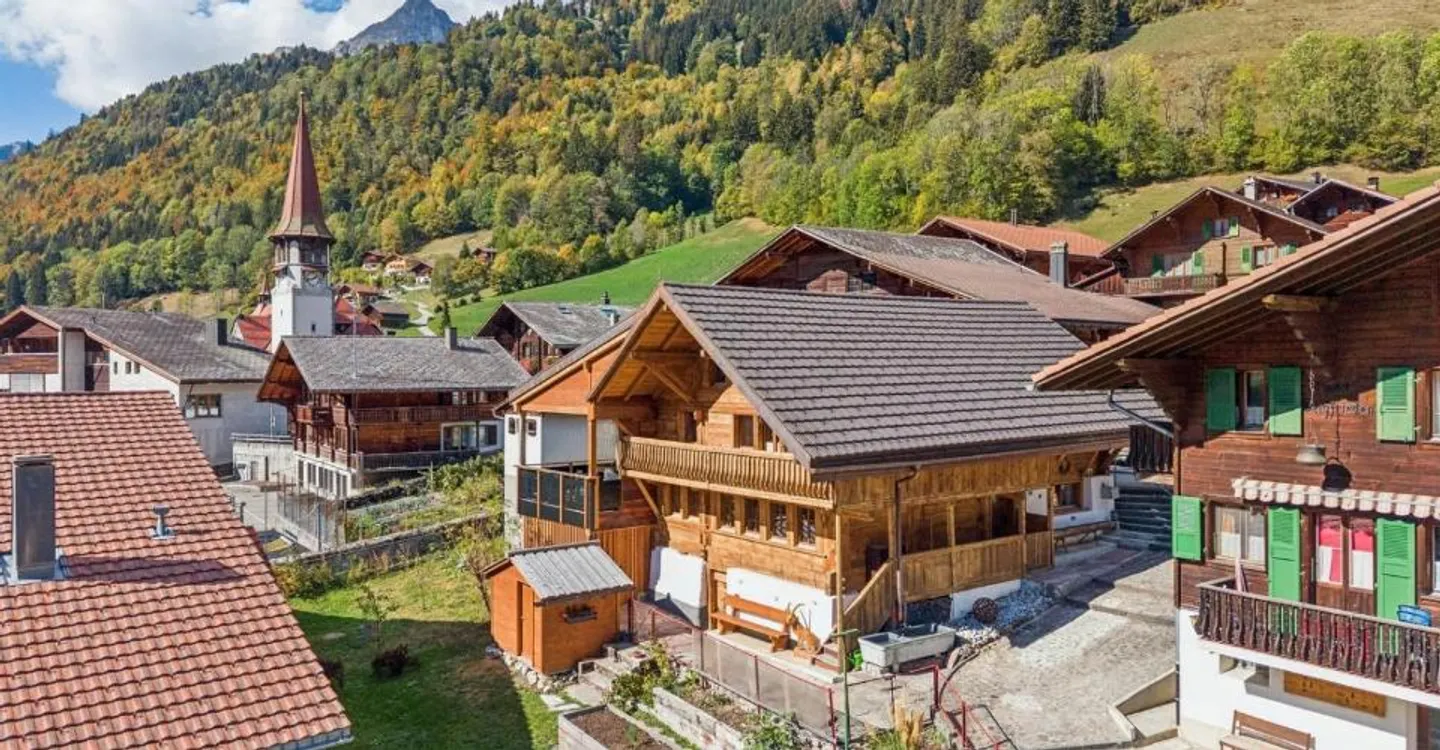 Chalet autentico di 4.5 stanze completamente ristrutturato - Foto 9 di 9