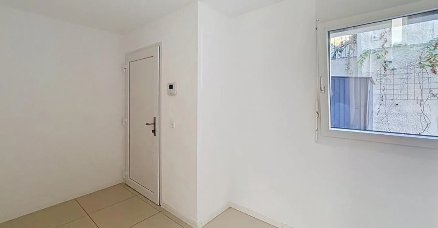 Appartement élégant avec terrasse - Photo 7 sur 11