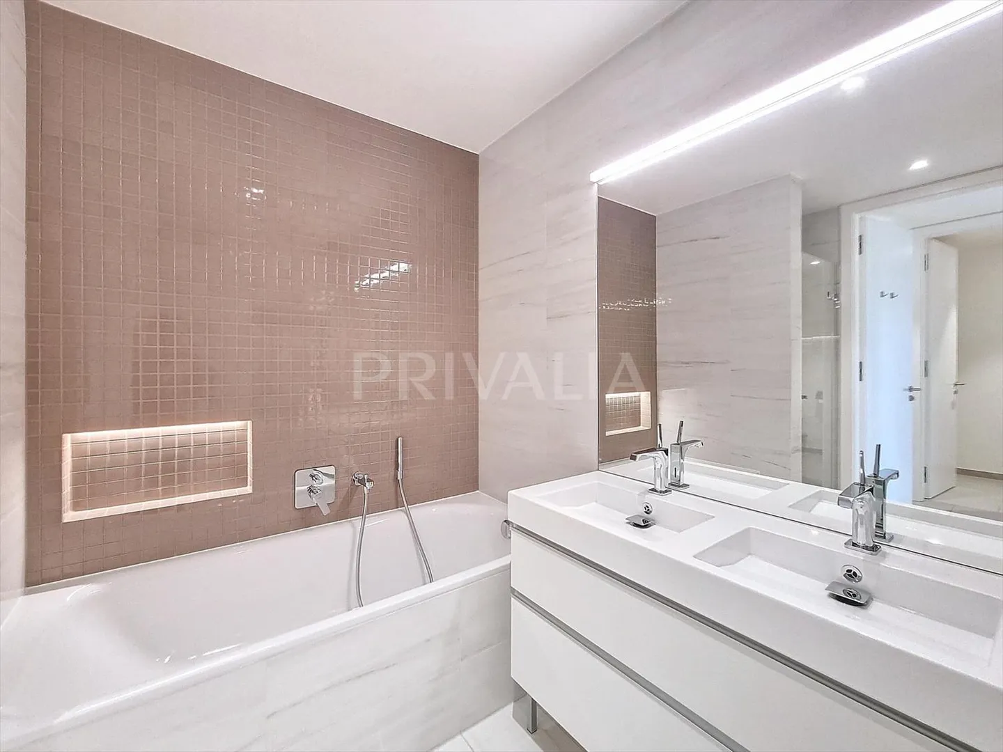 Magnifico appartamento contemporaneo in una residenza di prestigio - Foto 12 di 13