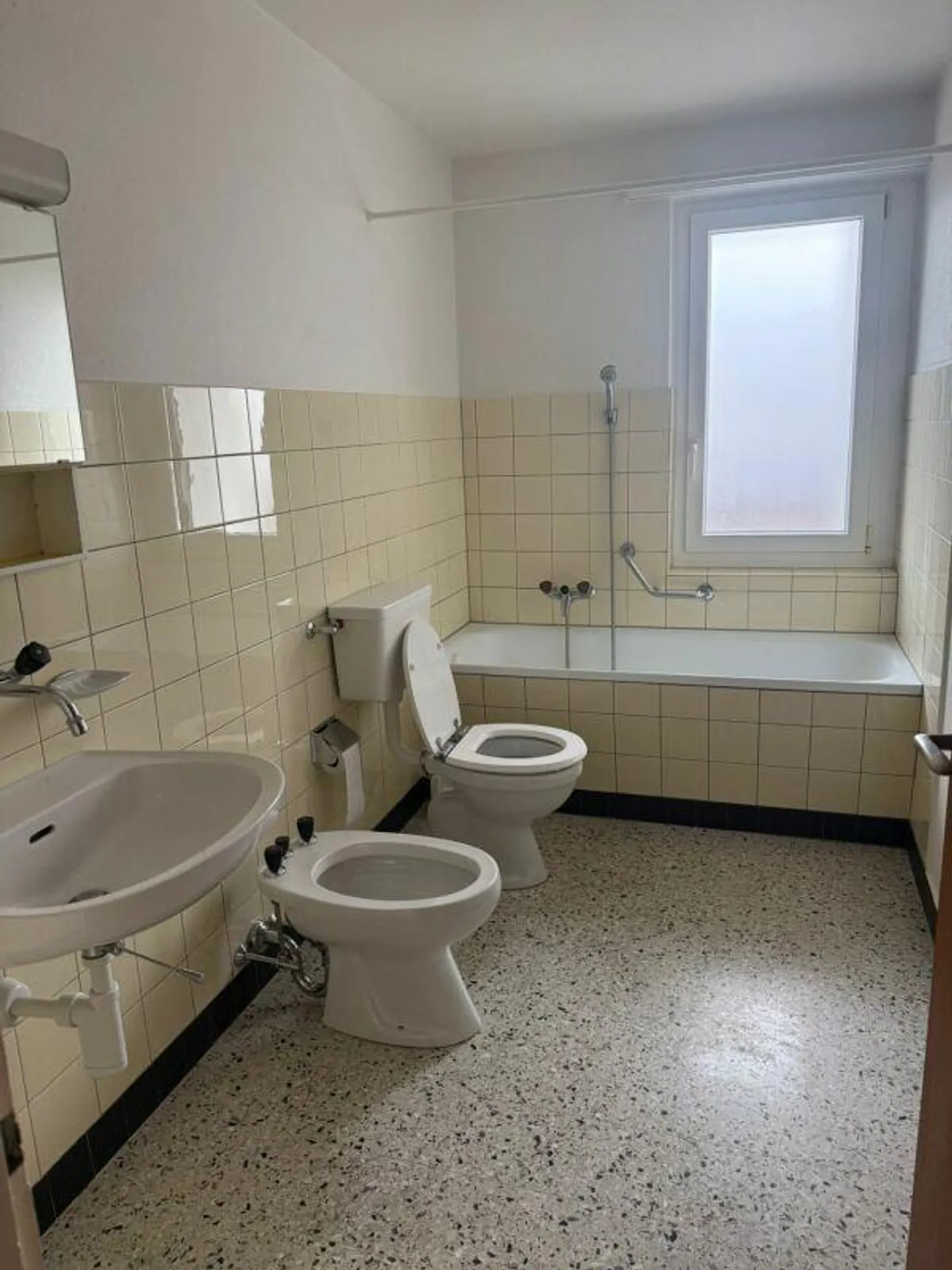 Cozy Apartment with Balcony - Photo 6 of 6